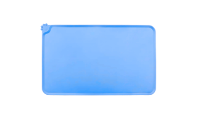 Blå vanntett silikonmatte med forhøyede kanter som stopper søl og beskytter gulvet.