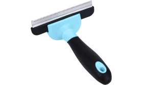 Ergonomisk kattebørste for pelsfjerning med svart/blå håndtak og stålblad, egnet for alle katter.