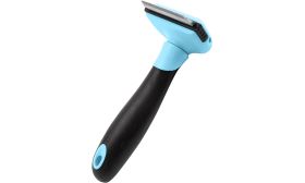 Blå/svart kattebørste for pelsfjerning med stålblad, ergonomisk grep og lett rengjøring, egnet for stell.